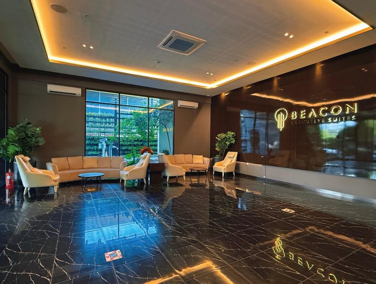 Beacon Executive Suites - By Iz 乔治敦 外观 照片
